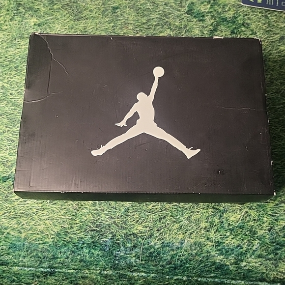 Size 5- Jordan 12 Retro Obsidian 2012 OG ALL VNDS WORN ONCE.Men's Size 5. OG BOX - Picture 11 of 16